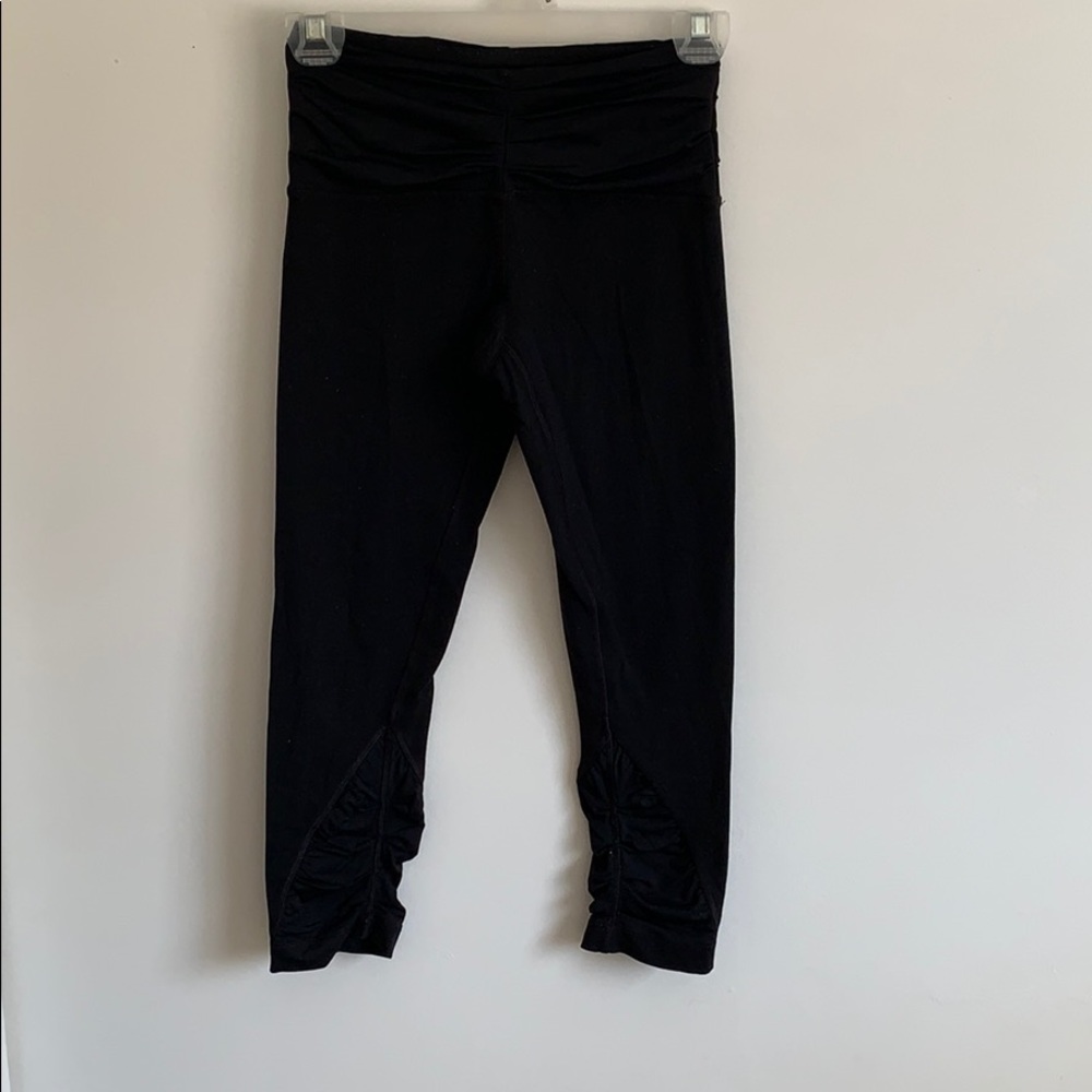 Lululemon crops